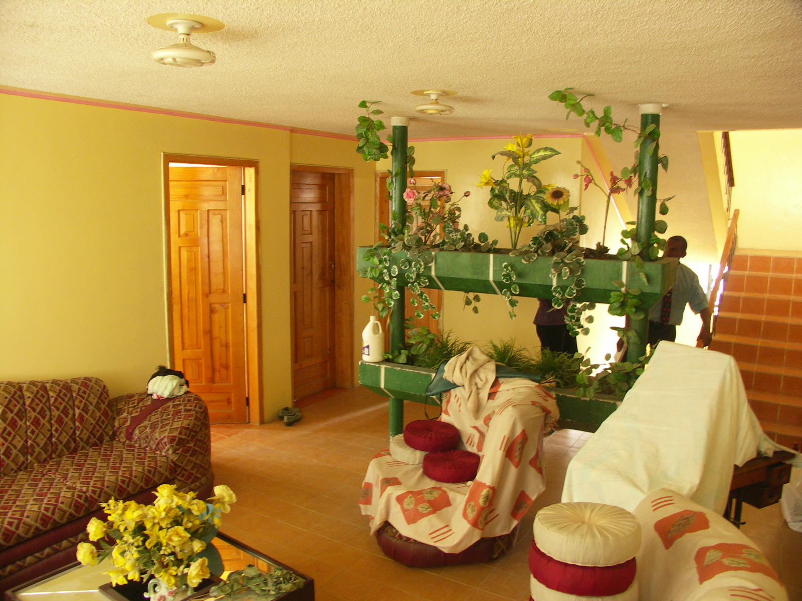 Eerste verdieping, met twee kamers en badkamer
